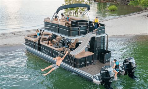 7 Stunning Luxury Pontoon Boats For 2020 - Outdoors.com