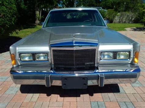 Lincoln Continental Cartier Signature Edition Town Car - Classic Lincoln Town Car 1989 for sale