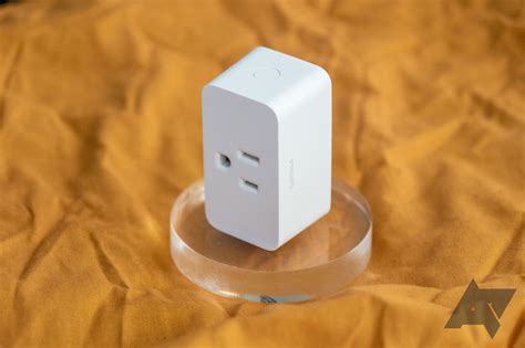 Philips Hue Smart Plug review: No Bridge, no buy