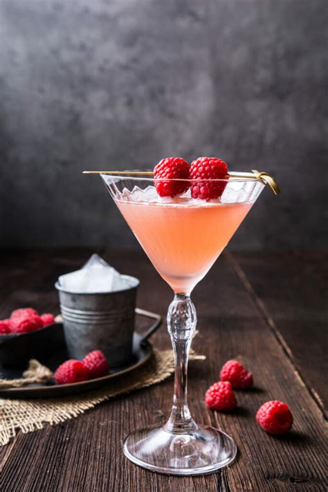 Delicious French Martini Recipe - Food Faith Fitness