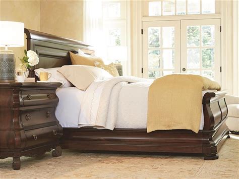 Universal Furniture Bedroom King Sleigh Bed 58176B - Schmitt Furniture Company - New Albany, IN