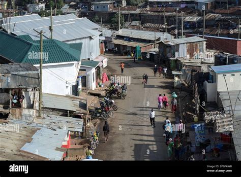 KENYA, Nairobi, Kibera slum / KENIA, Nairobi, Slum Kibera Stock Photo - Alamy