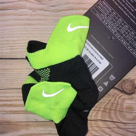 Nike | Accessories | Nike Elite Lightweight No Show Tab Reflective Sock | Poshmark