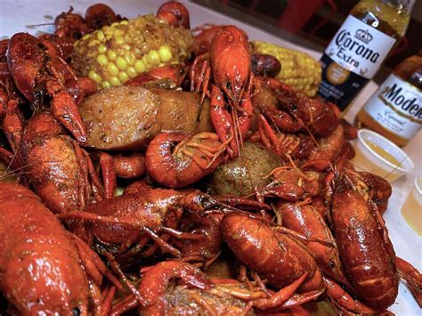 3 great restaurants for live crawfish in San Antonio and New Braunfels: Fish City Grill, LA ...