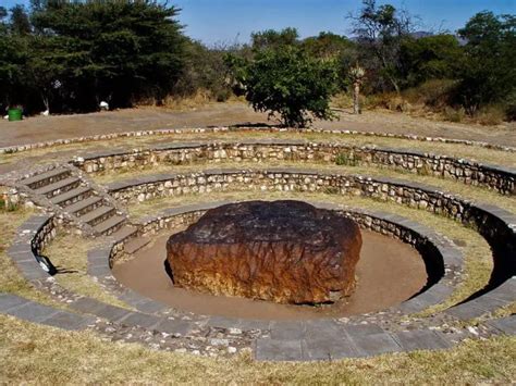 10 most impressive meteorite craters of the world | Wondermondo