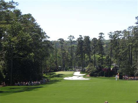 File:Augusta National Golf Club, Hole 10 (Camellia).jpg