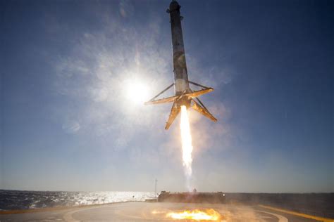 New SpaceX landing photos make you feel like the rocket is coming down on top of you | The Verge