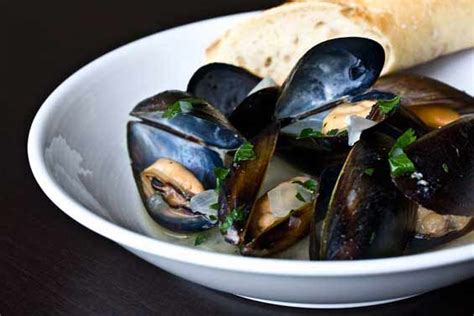 Mussels Mariniere - Marx Foods Blog