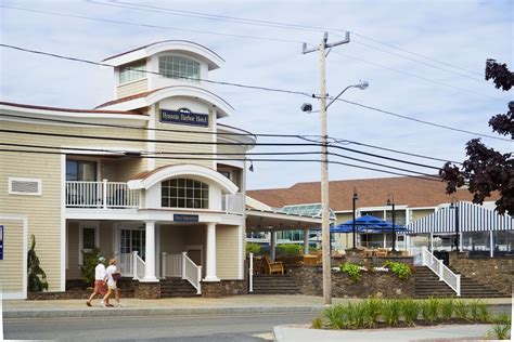 Hyannis Harbor Hotel, Hyannis: $109 Room Prices & Reviews | Travelocity