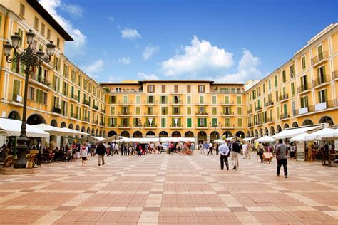 Plaça Major de Palma (Main Square), Mallorca | FiraB!