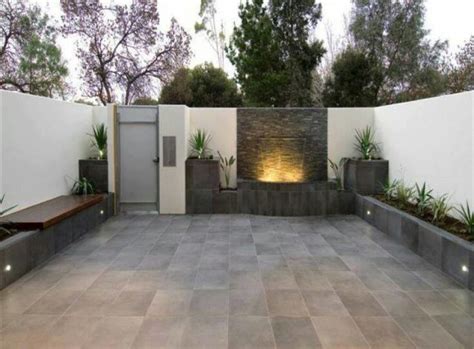 Wall Gardens & Walled Patio Ideas