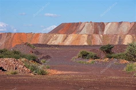 Iron ore mining — Stock Photo © EcoPic #173124454