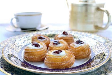 ZEPPOLE (Italian Fried Cookies) | Kitchen Nostalgia