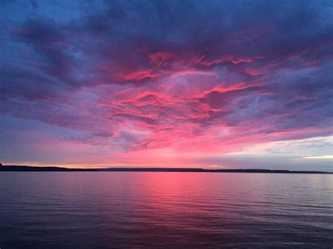 Caught this incredible sunset over Big Bay in Canada. : r/pics