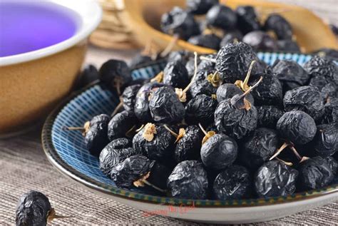 List of 25 Black Fruits: Black in Color, Bright in Flavor!