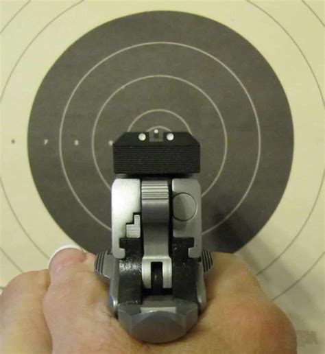 How to aim down iron sights - sostotal