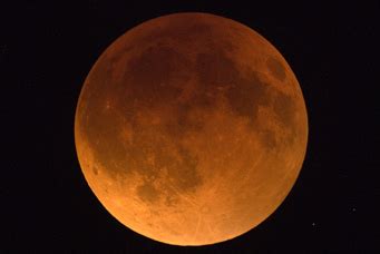 A Particularly Dark Full Moon - Sky & Telescope - Sky & Telescope