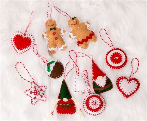 Easy Felt Christmas Ornaments - Kippi at Home