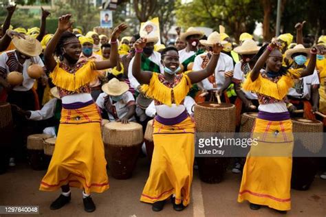 Yoweri Museveni Photos and Premium High Res Pictures - Getty Images