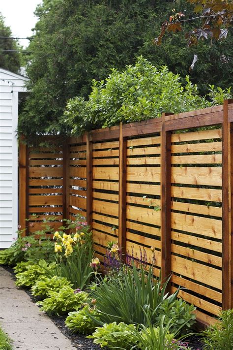 40+ Lovely DIY Privacy Fence Ideas - Page 30 of 30