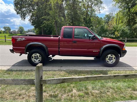 Almost-New 2003 Chevy S-10 ZR2 Up For Sale