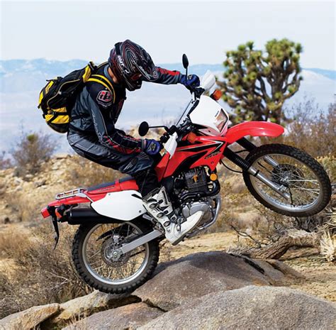 Honda Honda CRF230L - Moto.ZombDrive.COM