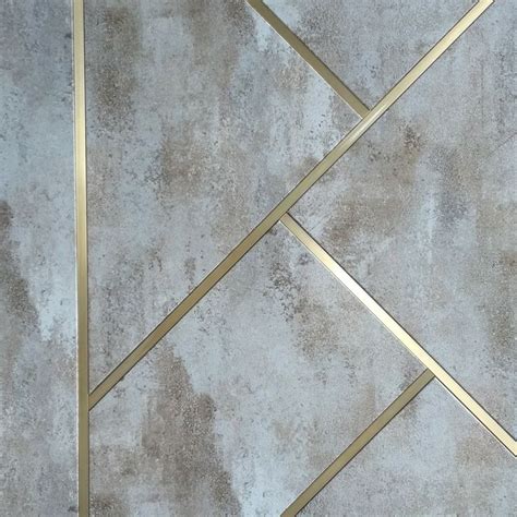 Wallpaper with gold trimming ... | Wall decor design, Bedroom interior design luxury, Gold trim ...