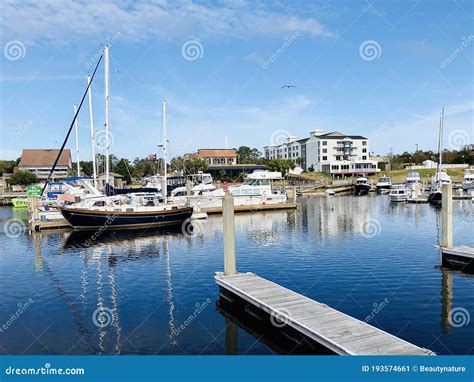 MYRTLE BEACH YACHT CLUB editorial photo. Image of located - 193574661