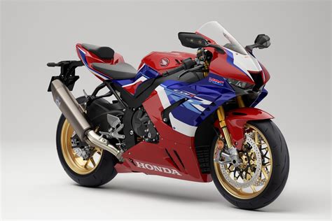 2022 Honda CBR 1000RR-R Fireblade | Complete Specs and Images