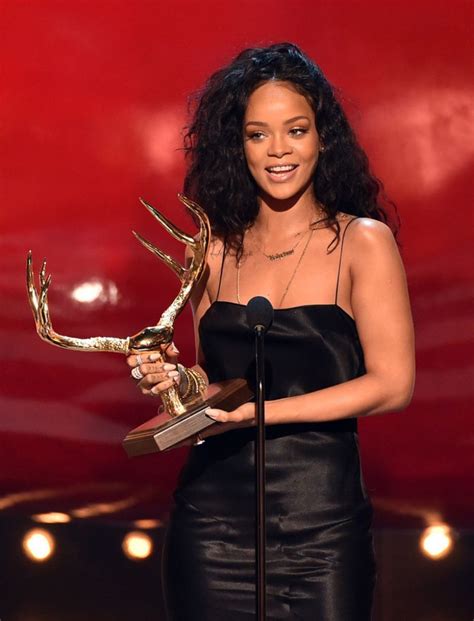 Rihanna – 2014 Spike TV’s Guys Choice Awards • CelebMafia