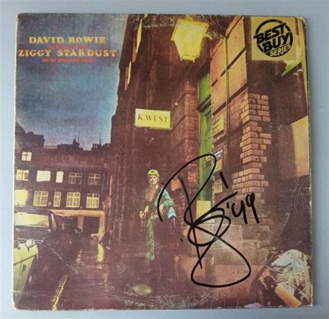 David Bowie Ziggy Stardust 1981 re edition signed CoA : Sold in Castellero