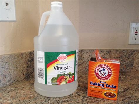 Vinegar For Cleaning Grout - Clean bathrooms in a snap with white vinegar and Dawn dish ...