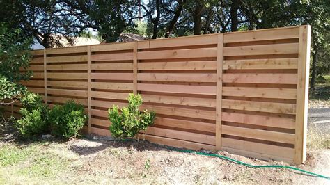 20+ Horizontal Wood Privacy Fence - DECOOMO