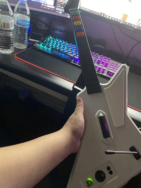 How to connect Guitar Hero PC Wireless Controller? : GuitarHero