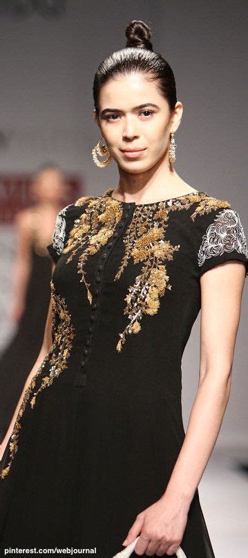 Pin on Indian Ethnic Fashion - II - RUNWAY