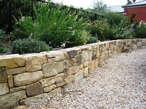 20 idées pour la construction d` un mur de jardin