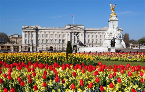 Buckingham Palace | History, Description, Changing of the Guard ...