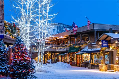 Holiday Destinations: Christmas in Aspen, Colorado - Got Glam?