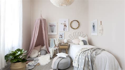 Small Kids Bedroom Design Ideas Kids Bedroom Small Wall Accent Bedrooms Space Room Decor ...