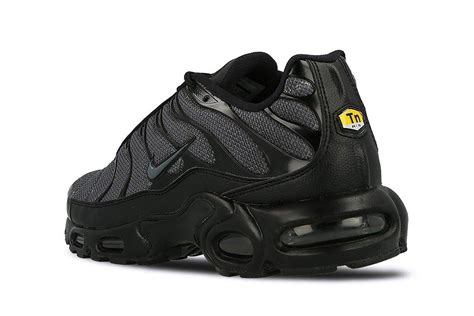 Nike Air Max Plus Womens (Black/Dark Grey) - Sneaker Freaker