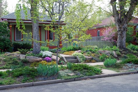 Landscape Front Yard No Grass : Idea for no-mow landscape in front of property. | Small ... / To ...