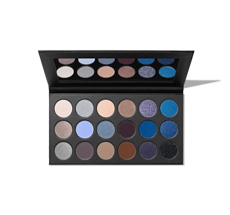 20 Stunning Blue Eyeshadow Looks