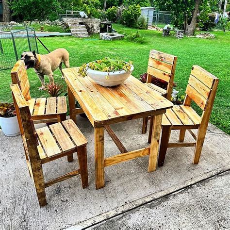 10 Pallet Furniture Ideas | Family Handyman