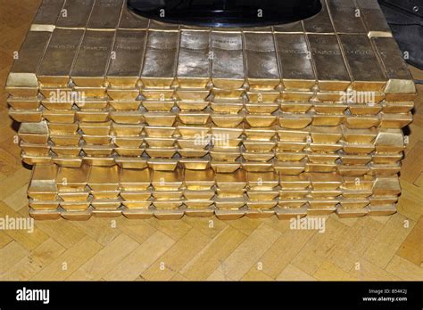 Stacks of gold bars Stock Photo - Alamy