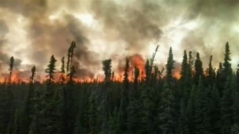 Raging fires in northern Quebec isolate Eastmain, close mine | CBC News