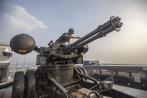 Anti-aircraft gun on the roof of a skyscraper in Seoul, South Korea ...