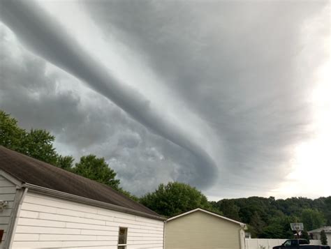 EarthSky | Shelf Cloud photos shared by readers