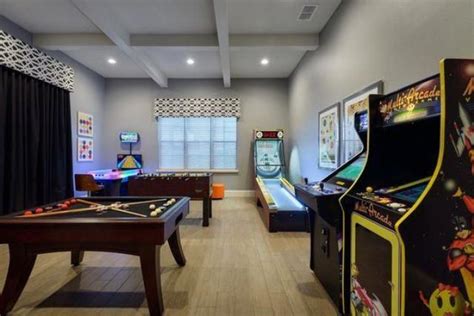 recreation room ideas pictures #recroombedroomideas #basement | Small game rooms, Arcade room ...