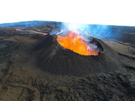 Photos: Mauna Loa, the biggest active volcano on Earth, erupts - The Washington Post