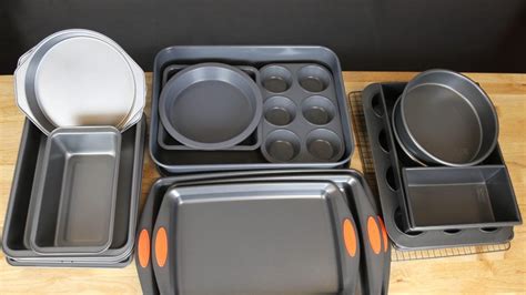 The Best Non Stick Bakeware Set | April 2020